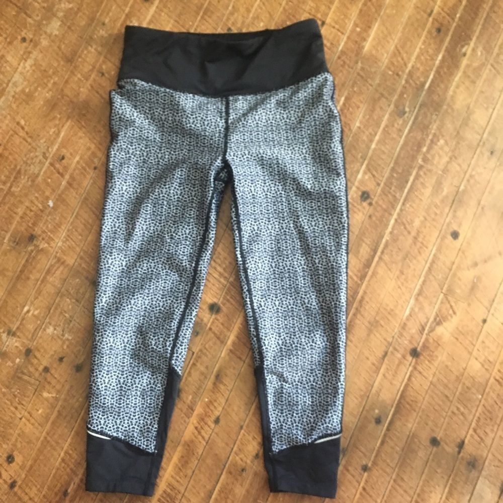 Prana S gray circle athletic joggers
